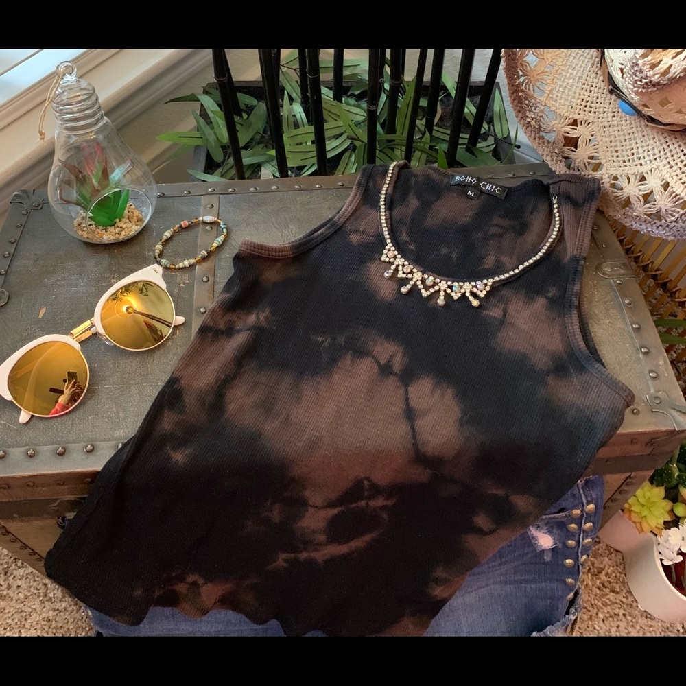 BOHO CHIC - Tie Dye Jeweled Collar tank top. - Picture 6 of 6